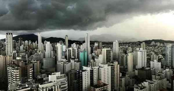 大数据包含设备数据的行业文章