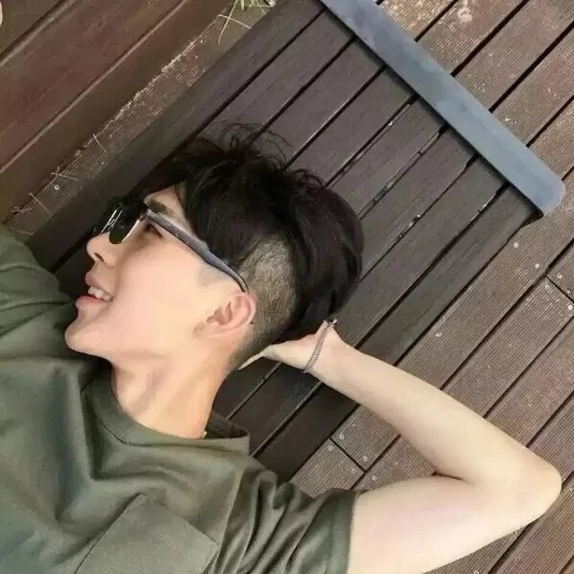 卫薇世宝